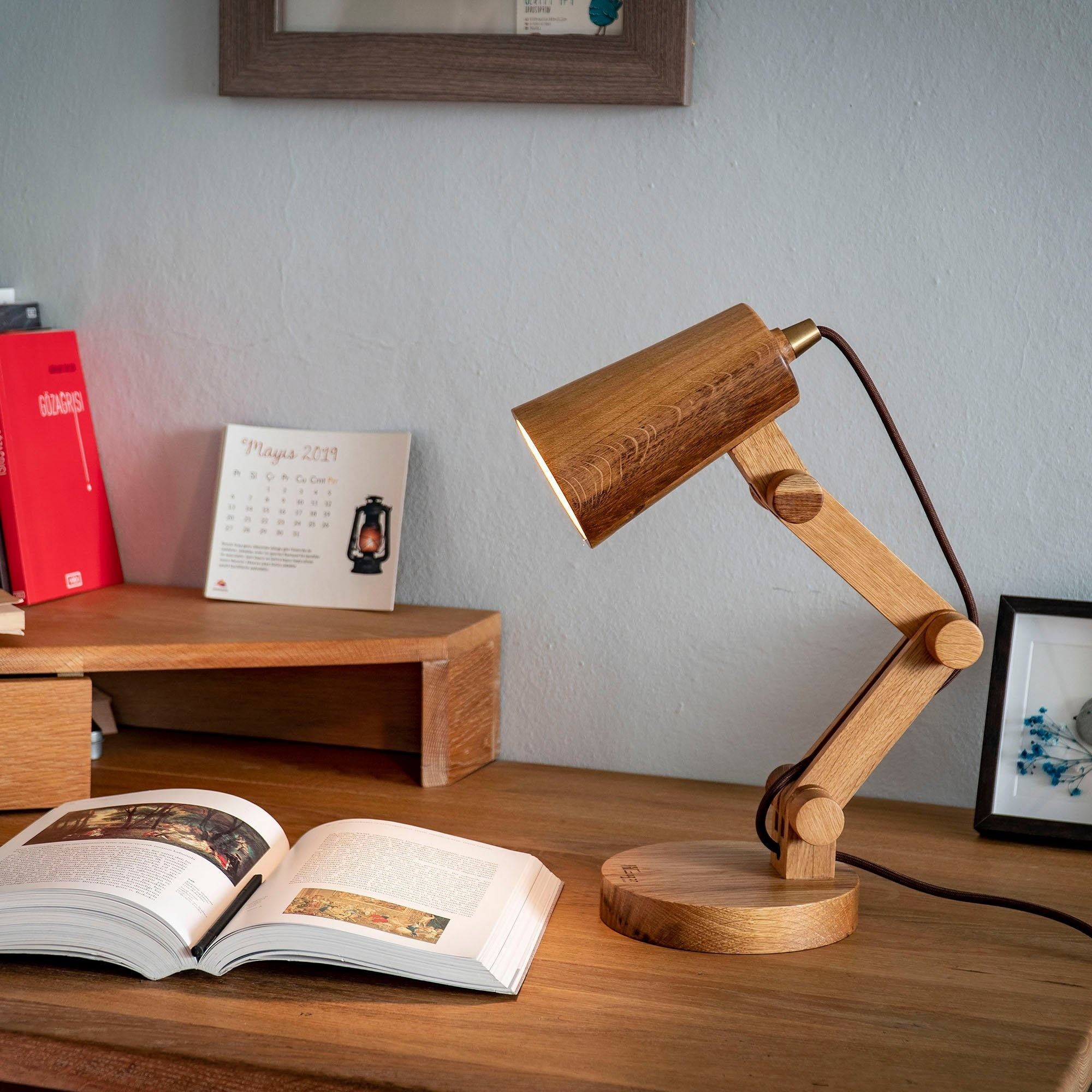 Adjustable Table Lamp Versatile Lighting Solution for Any Room