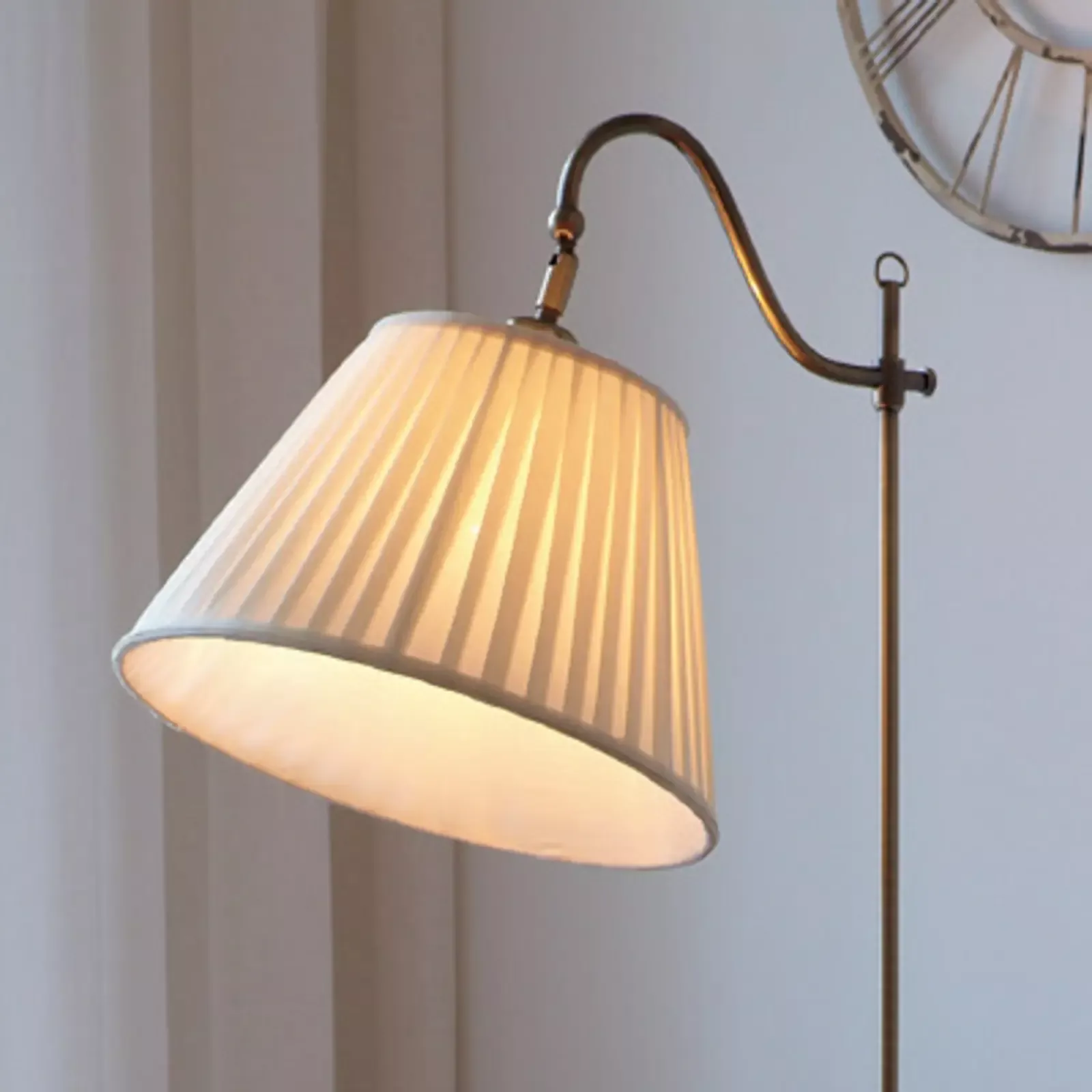 Antique Floor Lamps Discover Timeless Floor Lighting for Your Home Décor