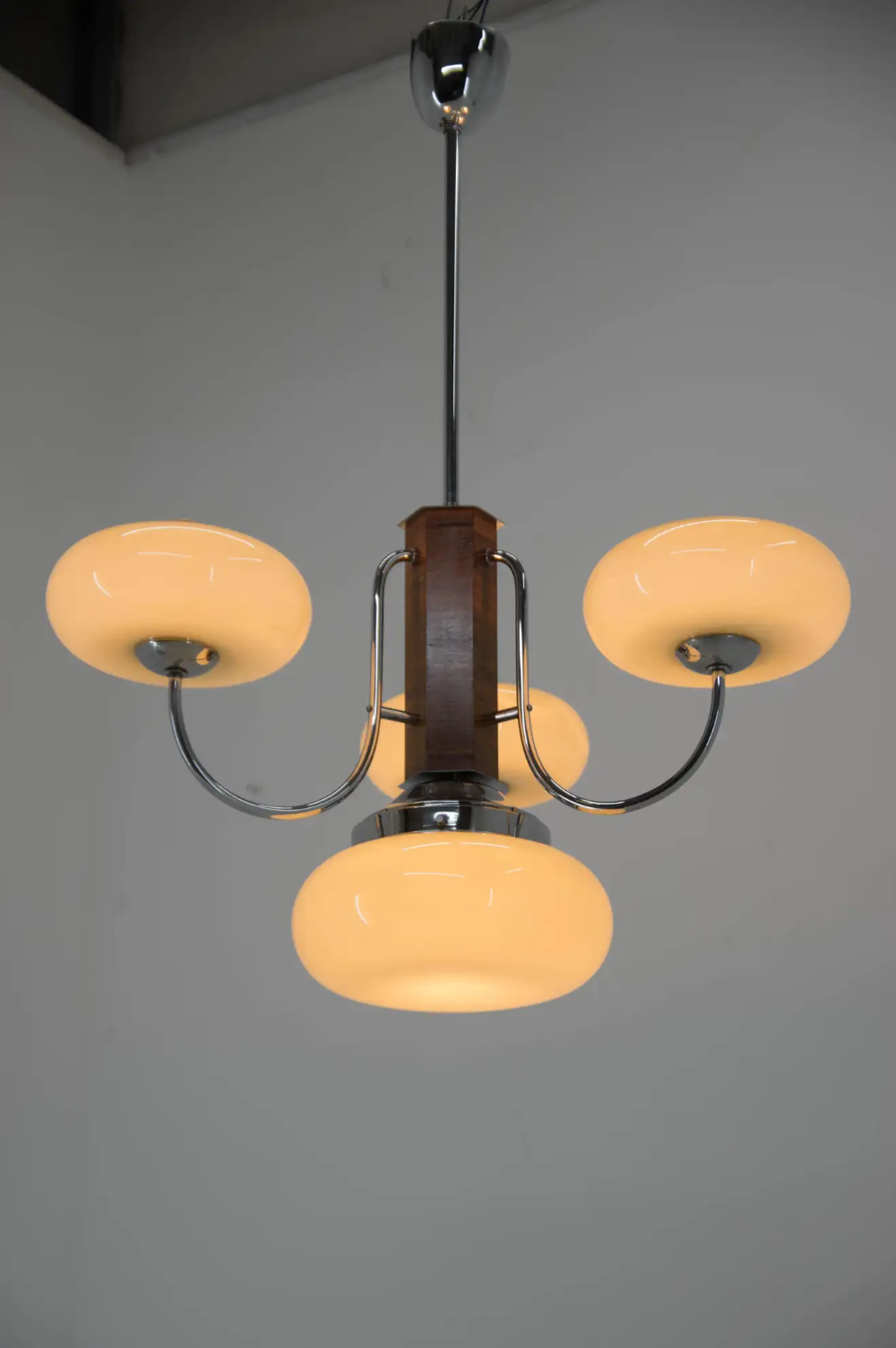 Art Deco Chandelier Elegant and Sophisticated Lighting Fixture for a Classic Interior