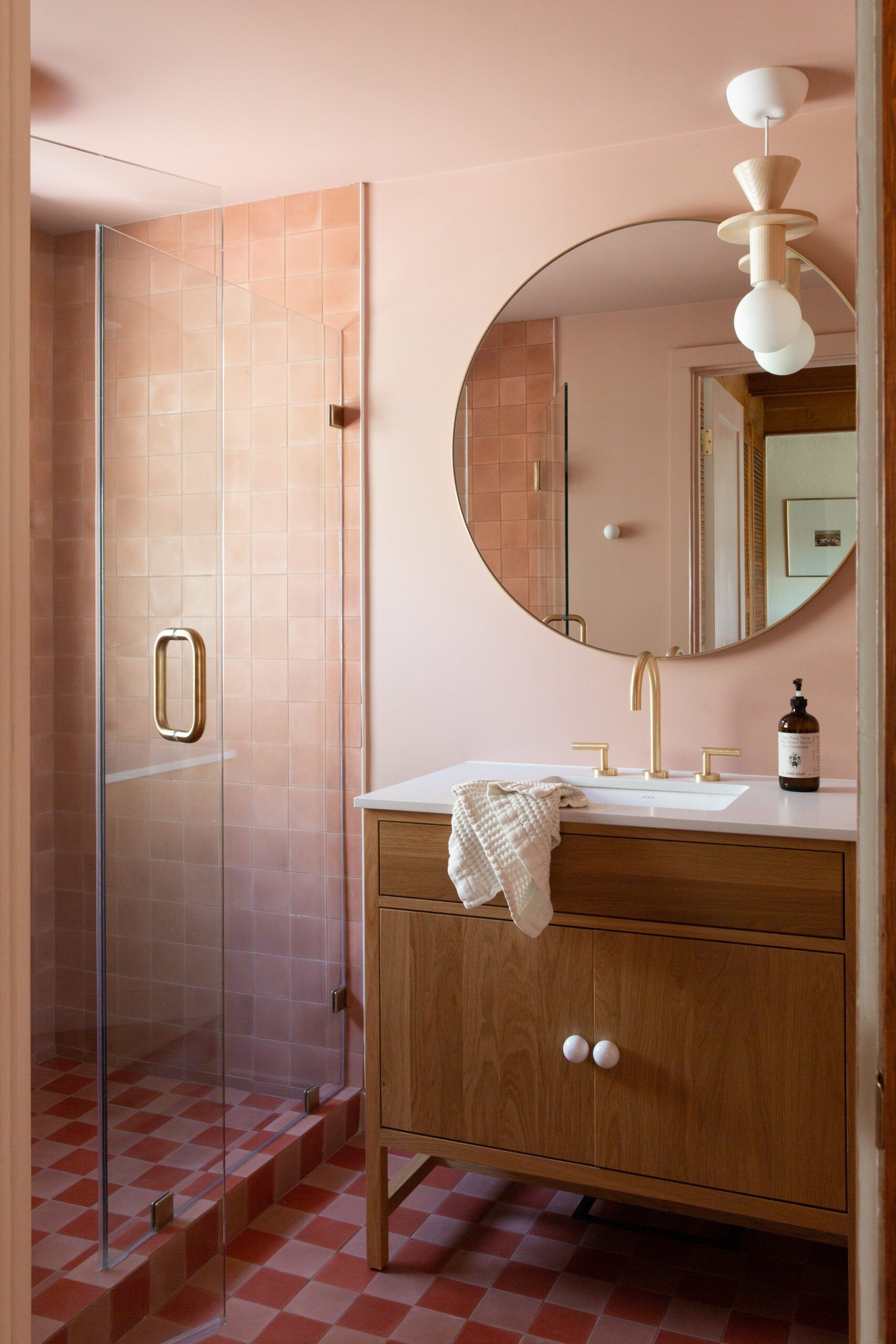 Bathroom Mirror Décor Creative Ways to Enhance Your Bathroom Mirror Style