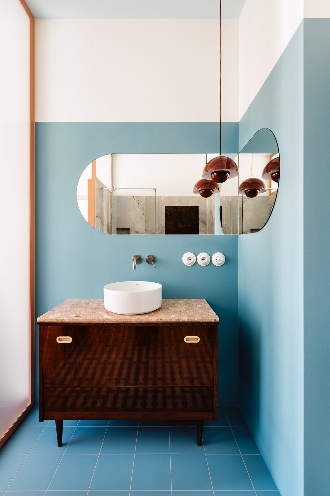 Bathroom Mirrors Enhance Your Space with Stylish Reflective Décor