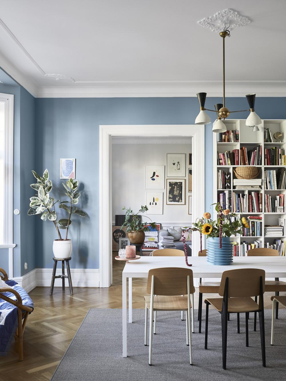 Blue Living Room Elegant and Serene Space with a Blue Theme