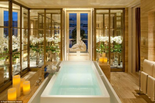 Breathtaking Bathrooms With Infinity Bathtubs : Discover the most stunning bathrooms complete with luxurious infinity bathtubs