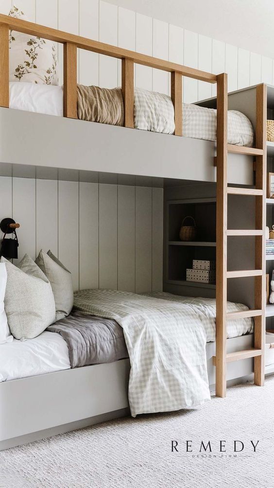 Bunk Beds For Adults : The Benefits of Bunk Beds for Adults in Small Spaces