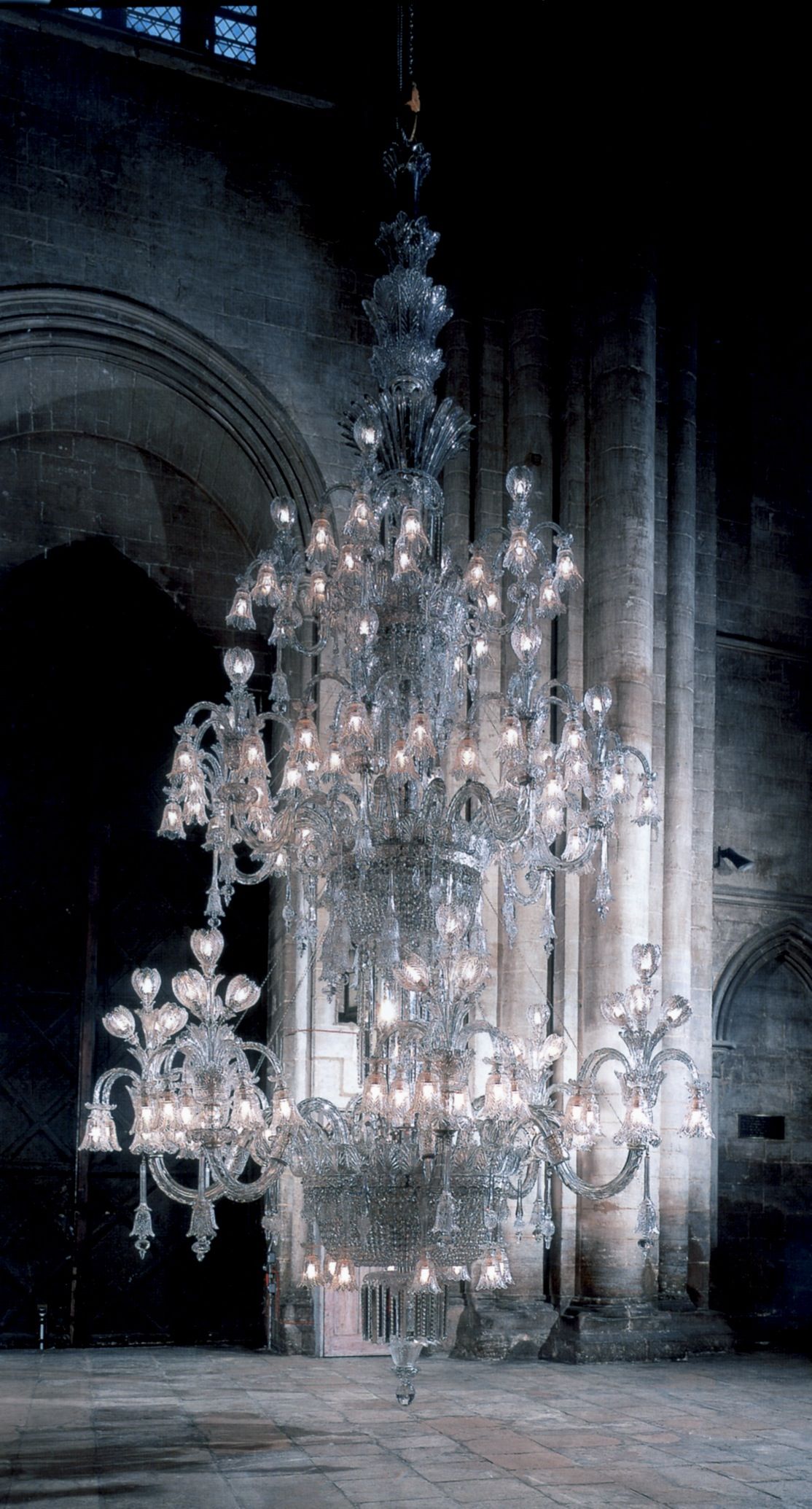 Chandelier In Silver : Elegant Silver Chandelier Adds Glamour to Any Room