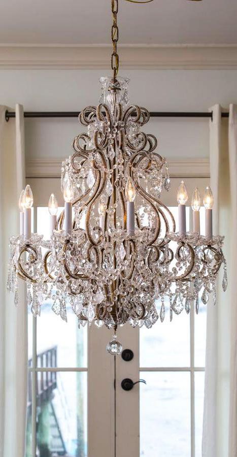 Chandeliers In The Room Elegant Lighting Fixtures That Elevate Any Space