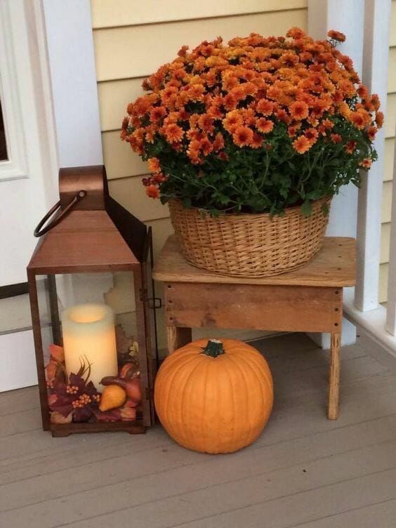 Fall Patio Decor Cozy Outdoor Autumn Vibes: Transforming Your Patio for Fall