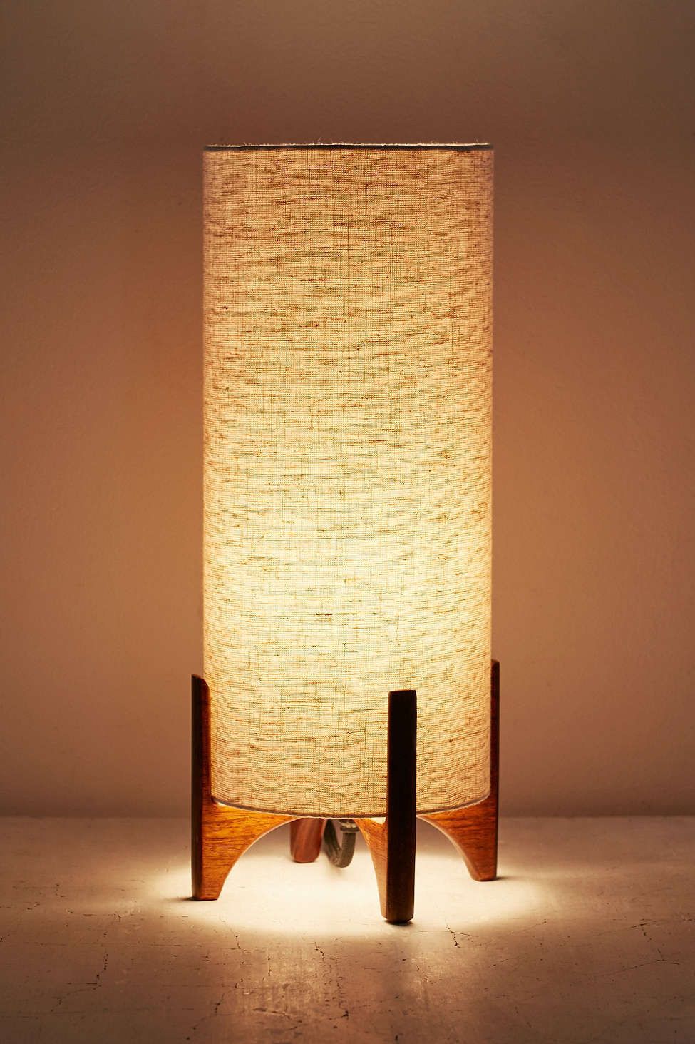 Floor Table Lamp Buying Tips for selecting the perfect lamp for your living space