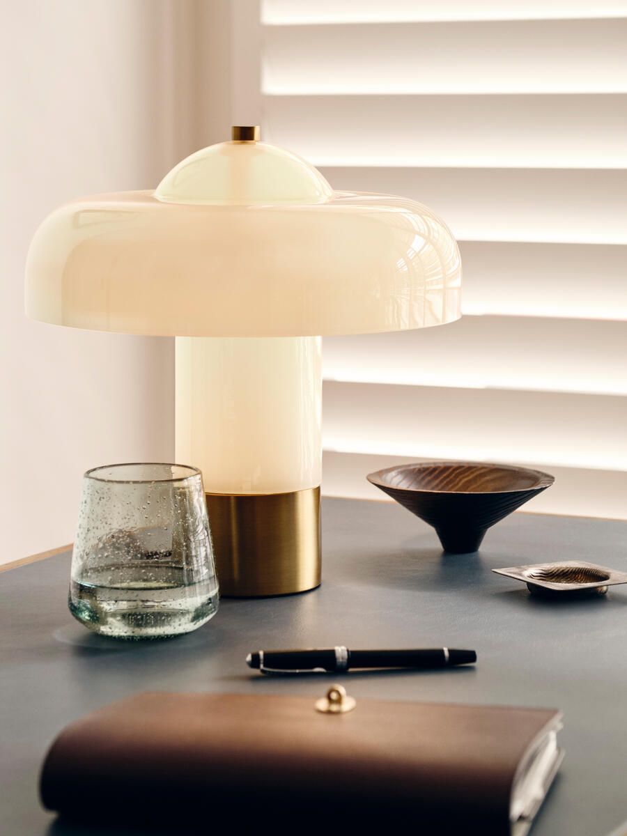 Glass Bedside Lamps Elegant and Stylish Lighting Options for Your Bedside Table