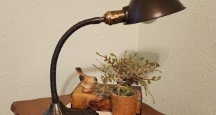 Gooseneck Desk Lamp