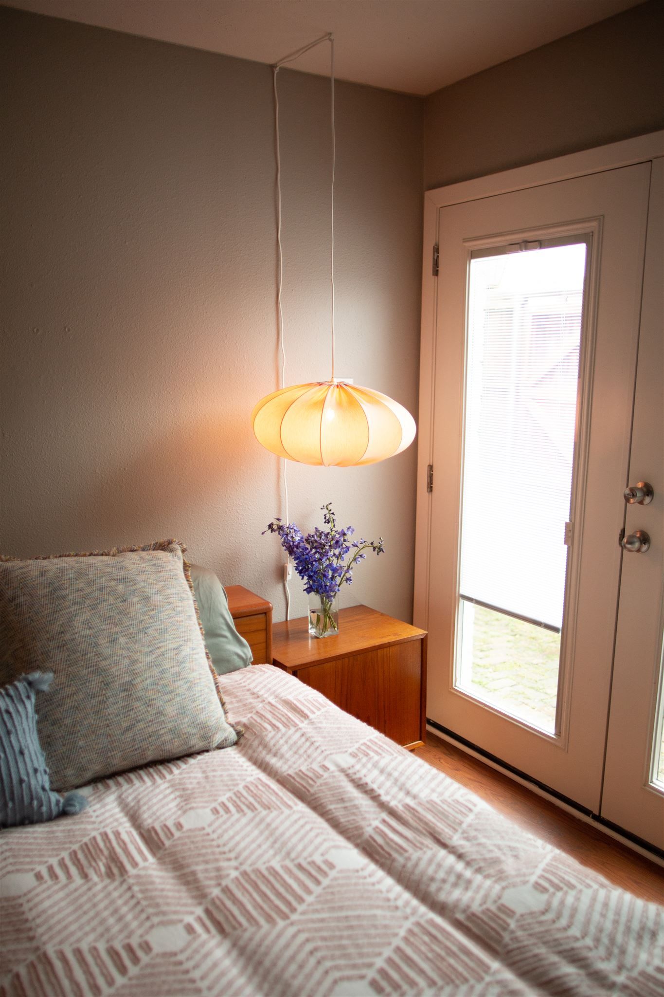 Hanging Bedside Lamps Creative Light Solutions for Your Bedside Decor