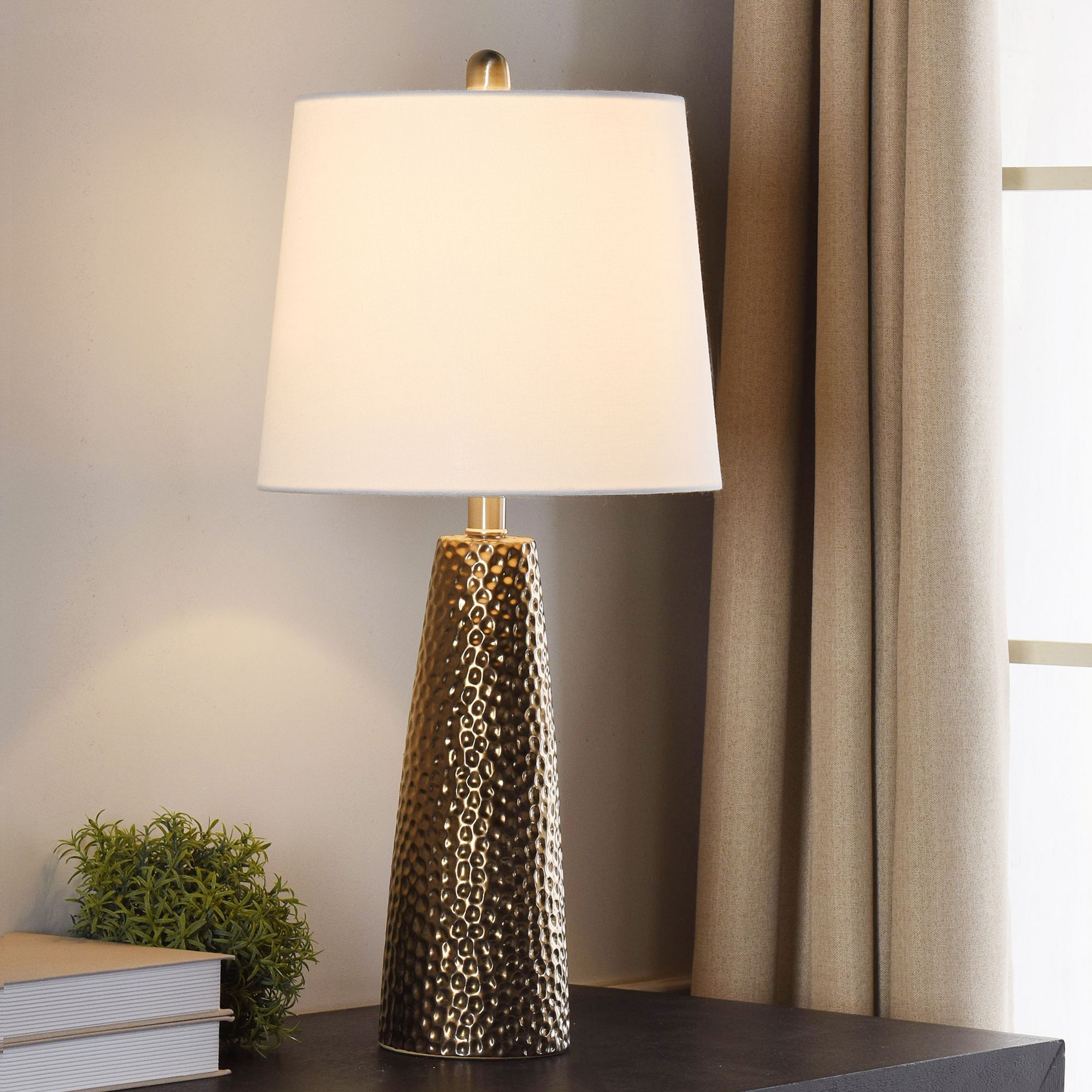 Home With A Bronze Lamp Stylish Decor: Enhance Your Living Space with a Bronze Lamp