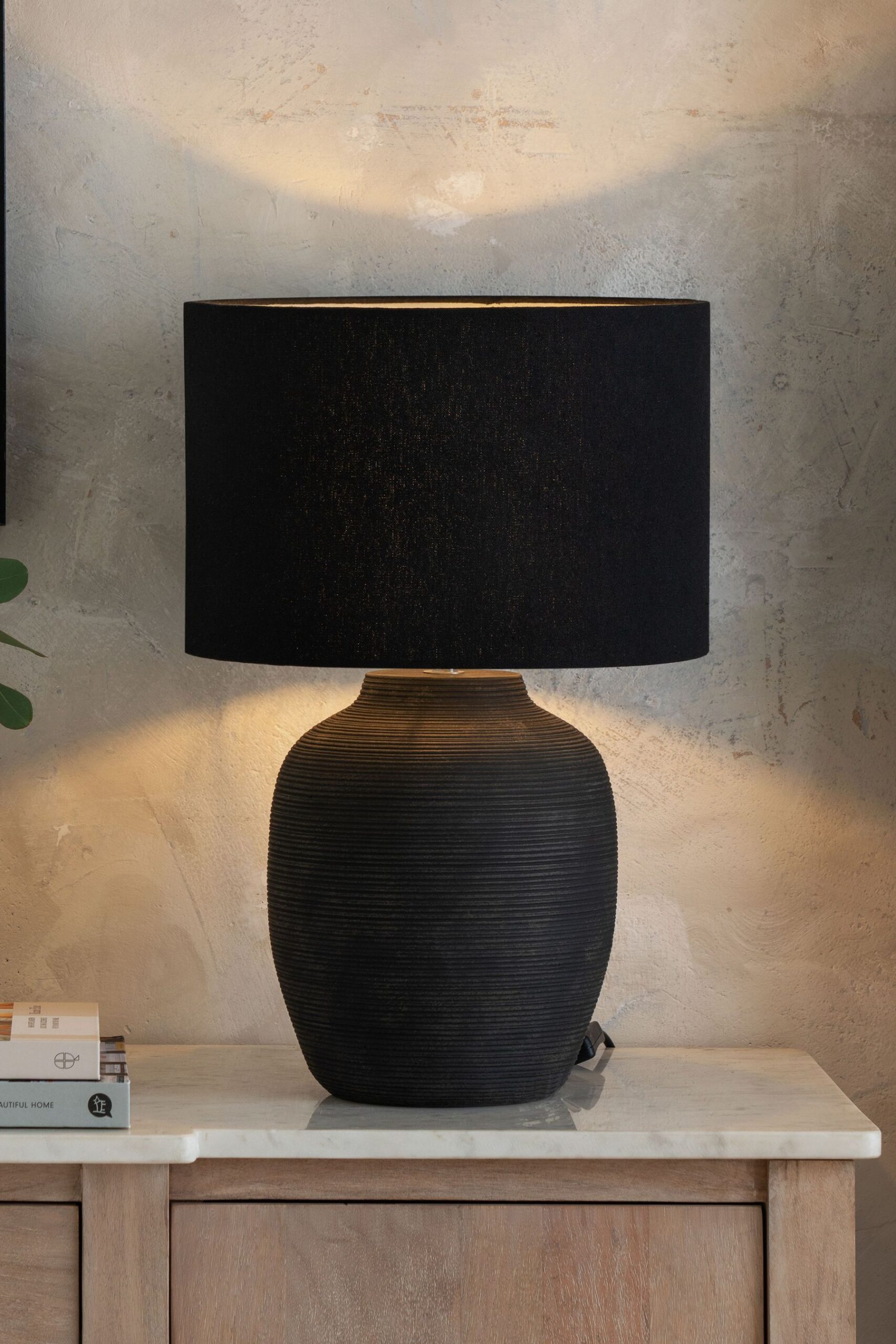 Large Table Lamps Elegant and Stylish Table Lamps for Spacious Rooms