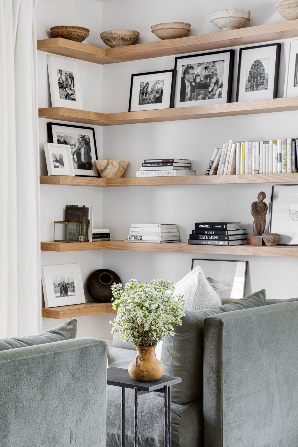 Living Room Shelves : Creative Ways to Style Living Room Shelves for Function and Fashion
