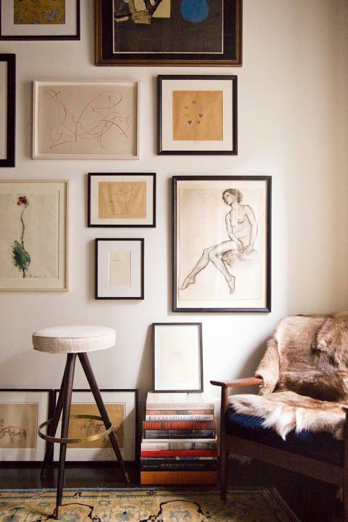 Living Room Walls Tips for Transforming Your Space with Creative Wall Decor