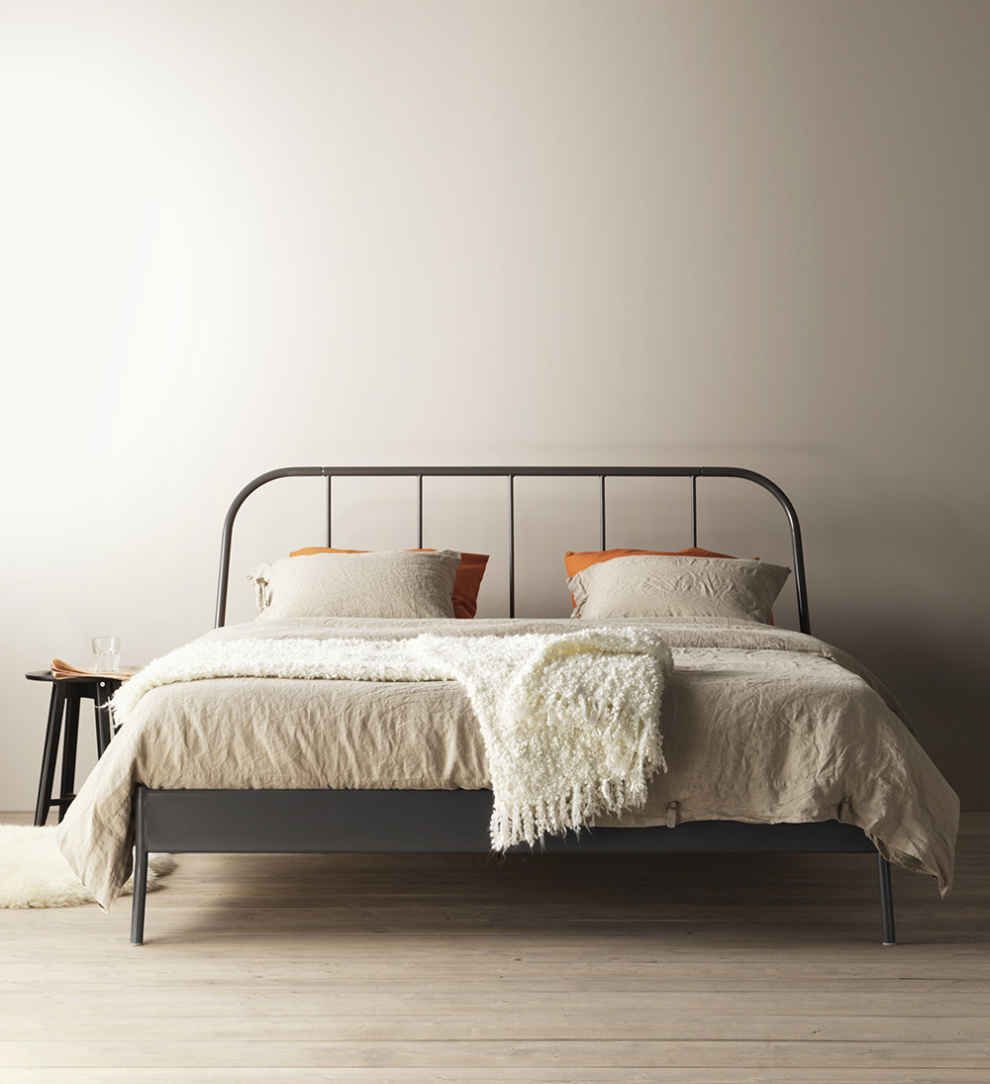 Metal Beds : The Beauty Of Metal Beds And Their Enduring Appeal
