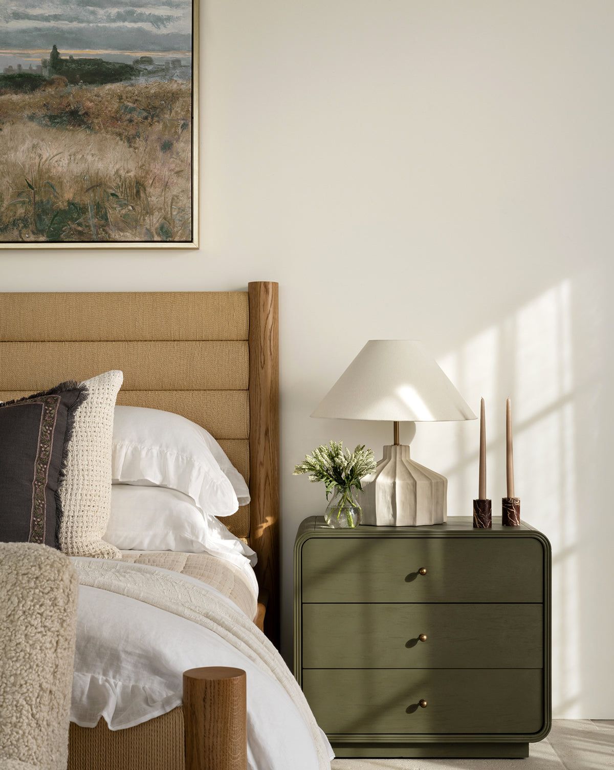 Nightstand Designs For Bedroom : Stylish and Functional Nightstand Designs for Bedroom Décor
