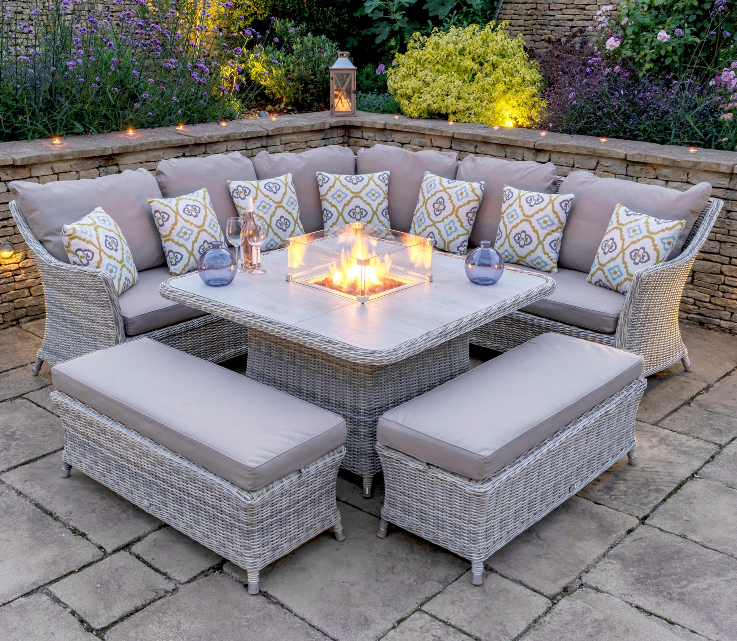 Rattan Garden Furniture Elegant Outdoor Decor with Stylish Garden Furnishings