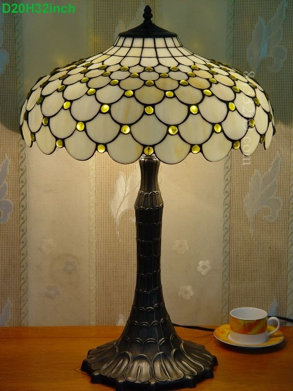 Tiffany Table Lamp Elegant Lighting Fixture with Stained Glass Design for Your Home Decor