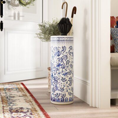 Umbrella Stands Rainy Day Essential: Keep Your Entryway Organized with These Stylish Solutions