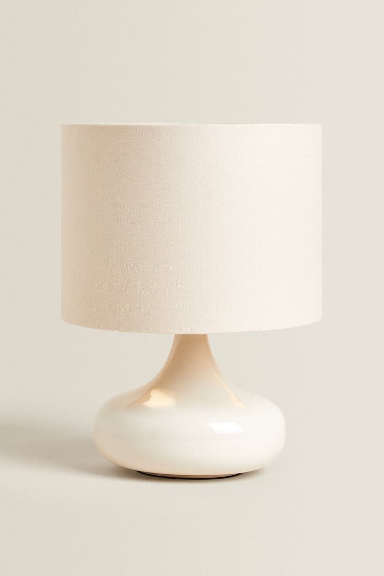 White Bedside Lamps : Choosing the Perfect White Bedside Lamps for Your Bedroom Décor