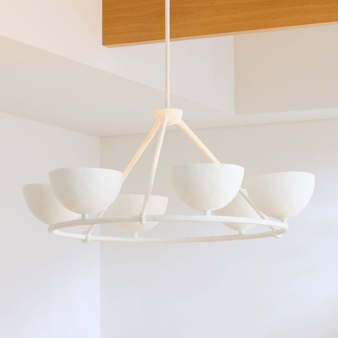 White Chandelier : Elegant White Chandelier Lighting Options for Every Room