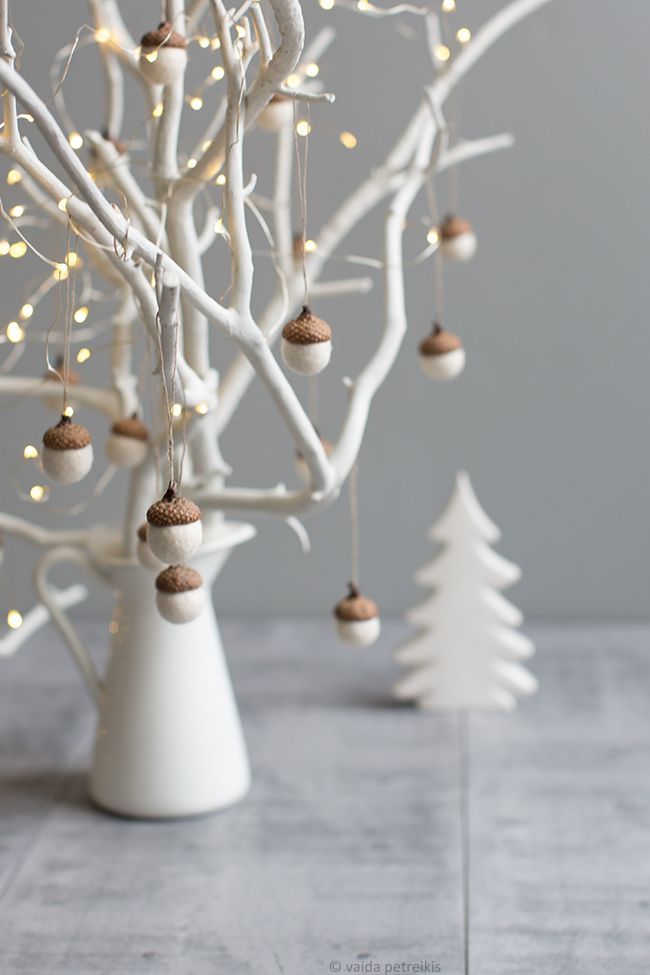 White Christmas Tree Decor : Stylish Ways to Decorate Your White Christmas Tree