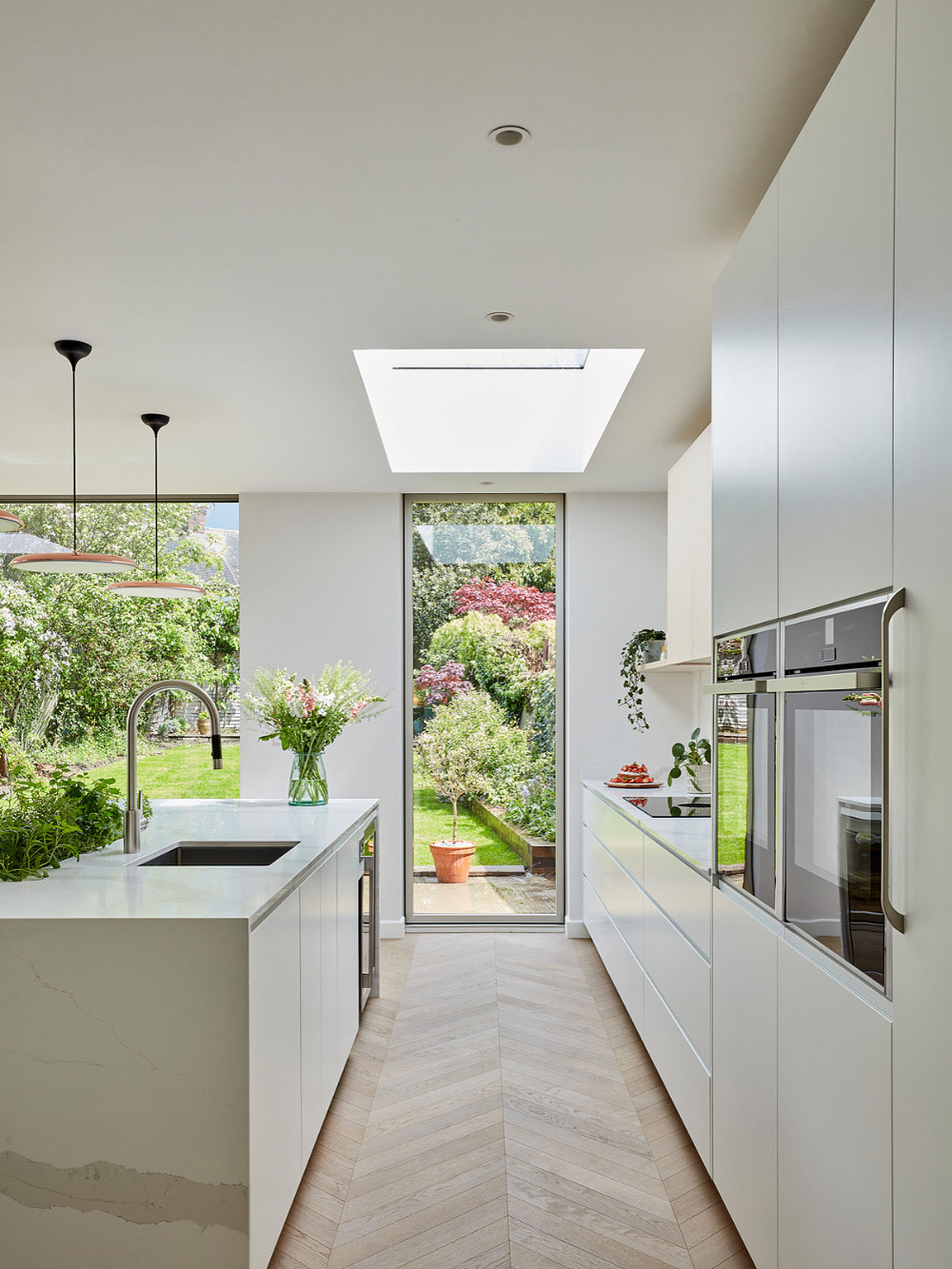 White Kitchens Elegant and Timeless Design Trend for Modern Homes