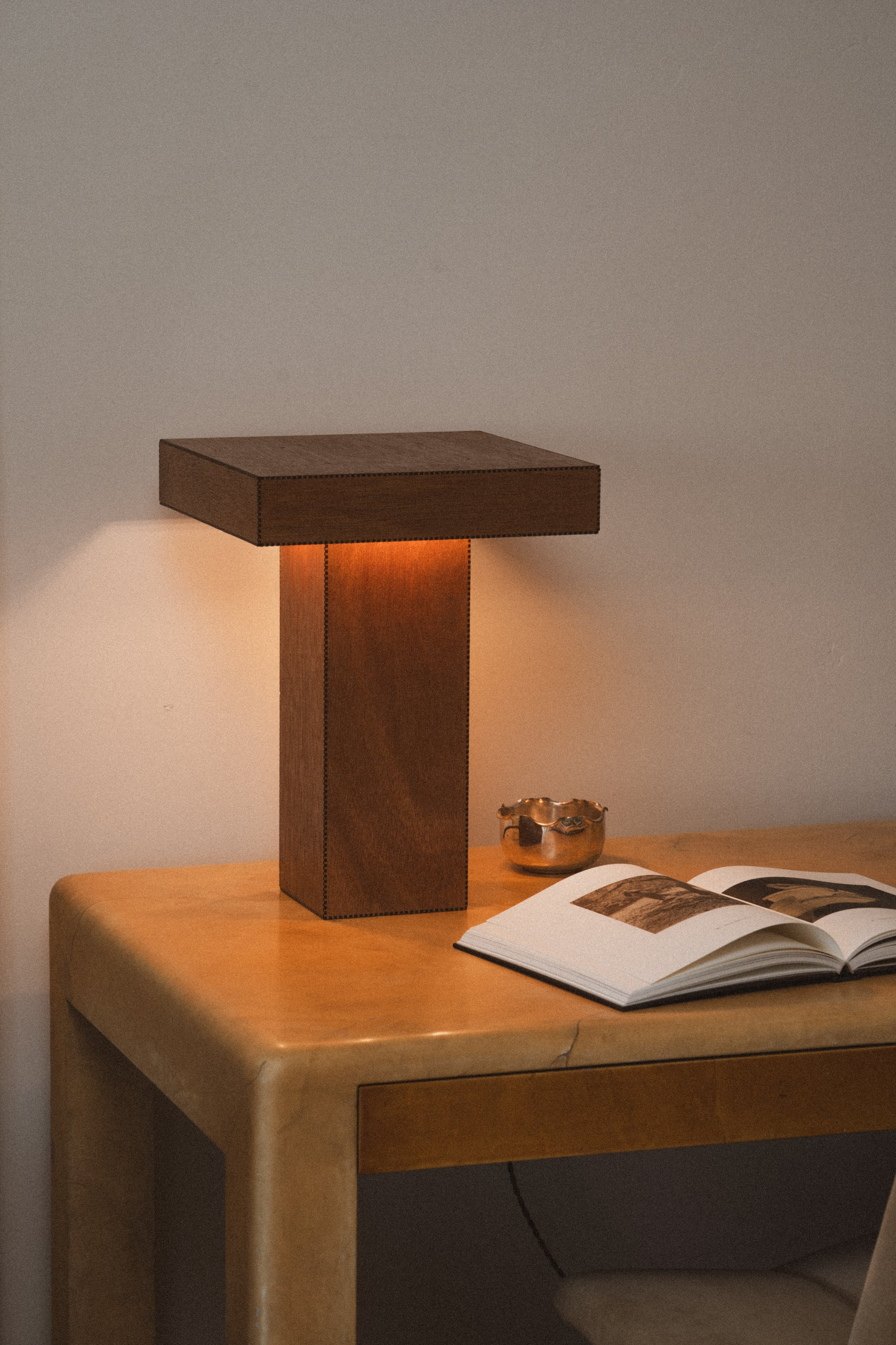 Wooden Lamps : The Beauty of Wooden Lamps: A Timeless Lighting Option for Your Home