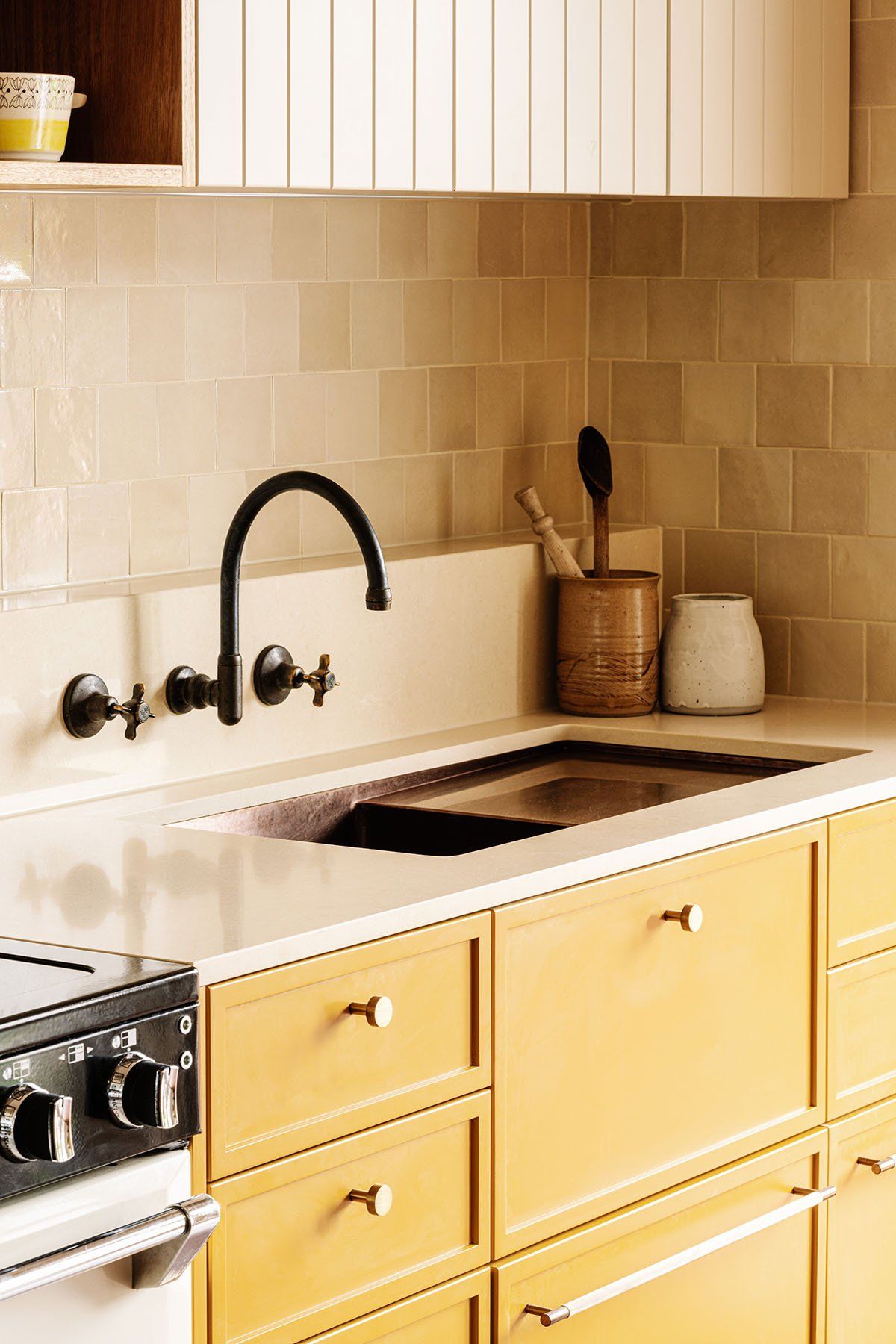Yellow Kitchen Designs : Stunning Yellow Kitchen Designs to Brighten Your Home