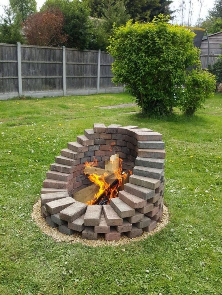 Backyard Fire Pit Ideas