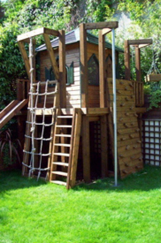 Backyard Fort DIY Secret Hideaway for Kids in the Yard