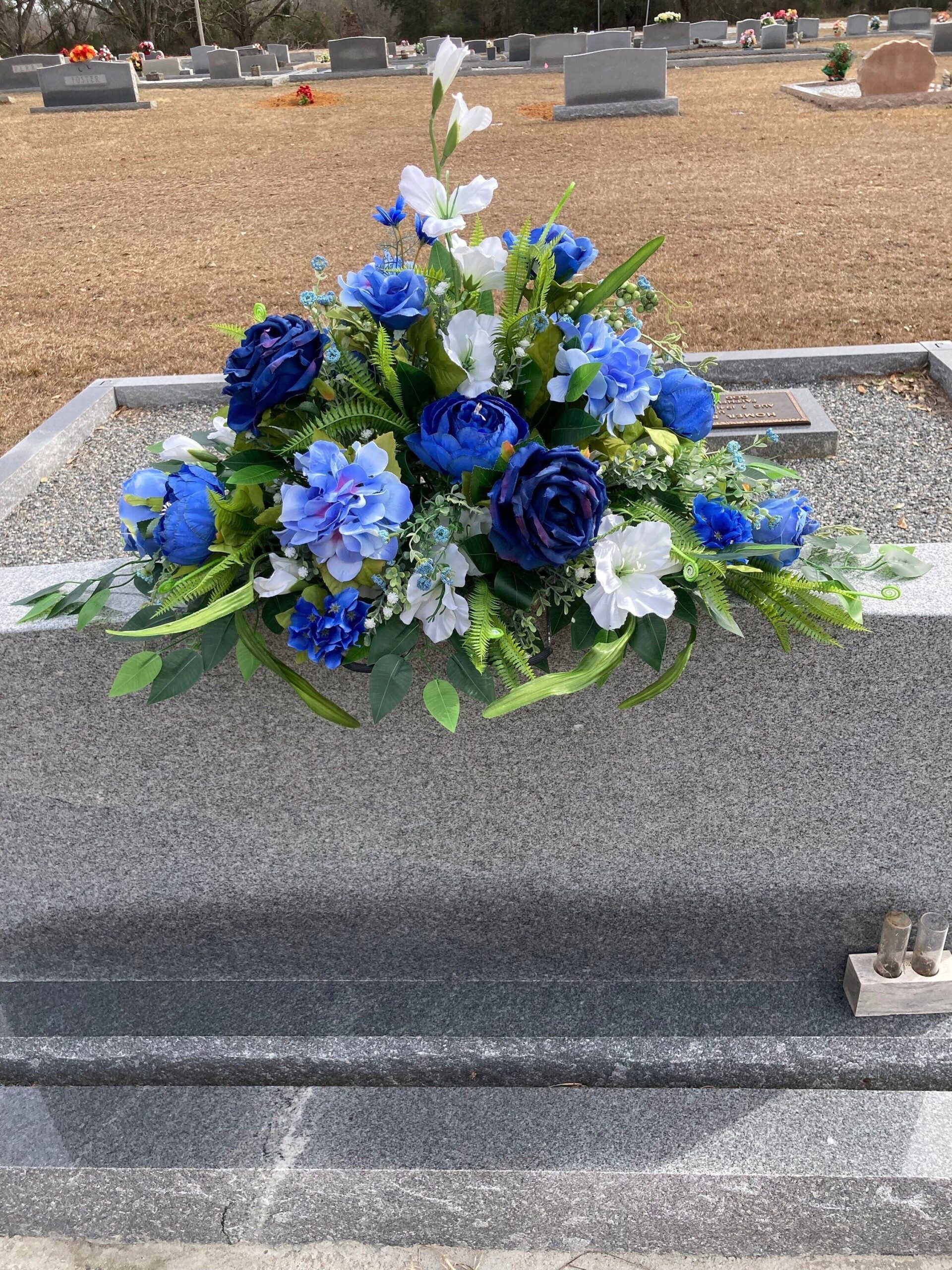 Cemetery Flowers A Beautiful Way to Honor Loved Ones