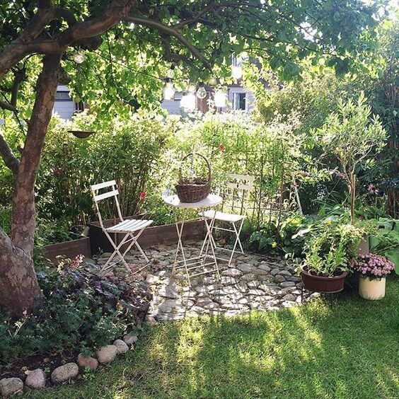 Cottage Garden – Tips and Tricks for a Charming Outdoor Space