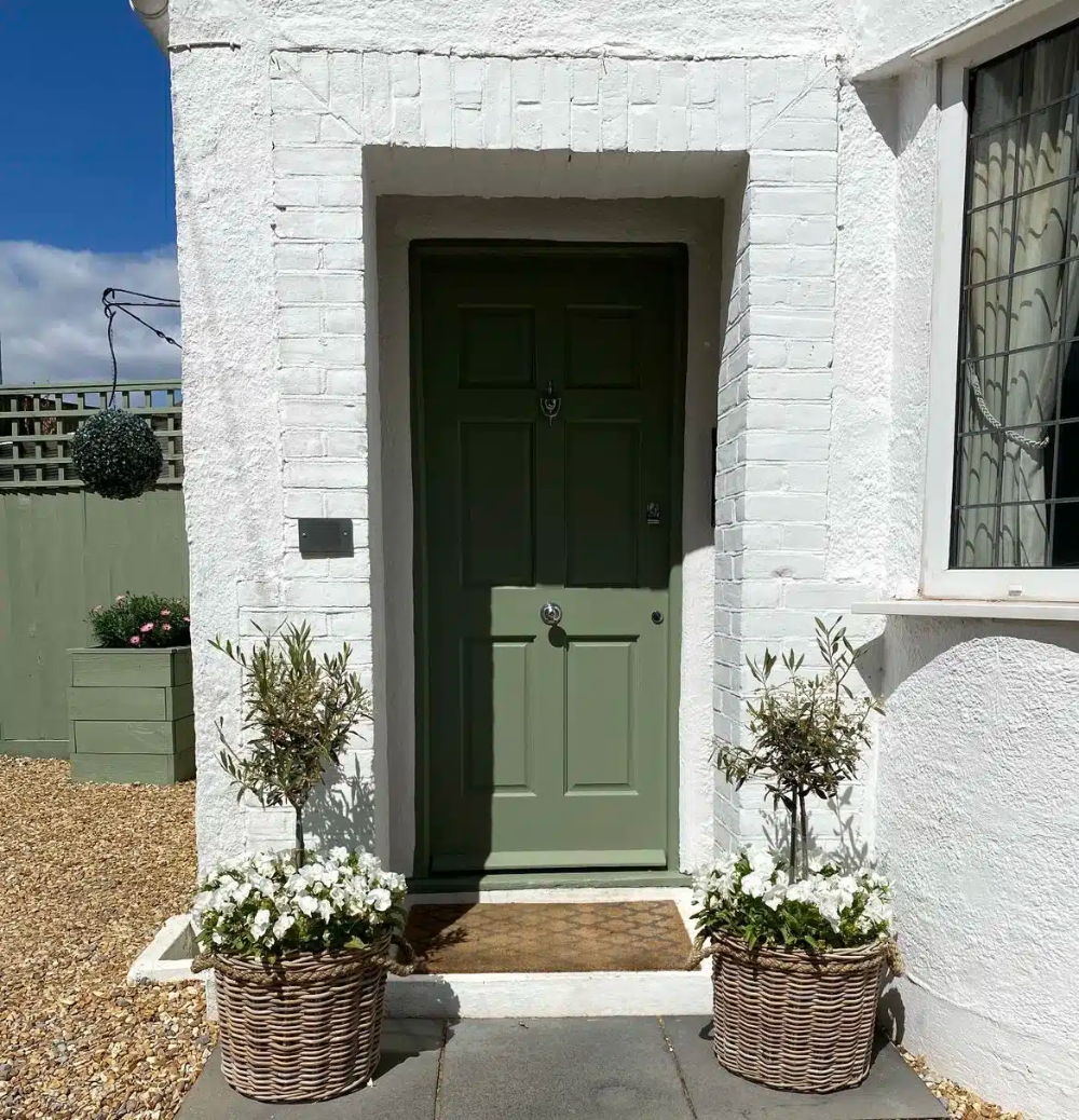 Front Door Planters Enhance Your Home’s Entrance with Beautiful Greenery and Flowers