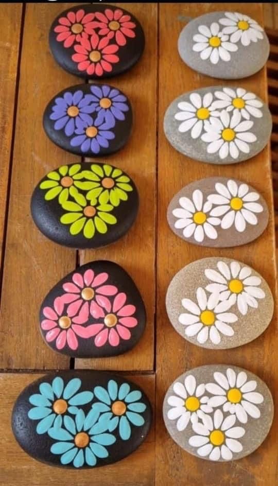 Rock Painting Flowers Beautiful Blooms: How to Paint Flowers on Rocks in a Fun and Easy Way