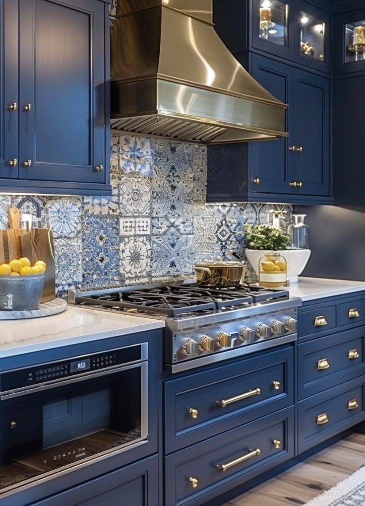 An art-deco style blue kitchen: a modern twist on a classic design