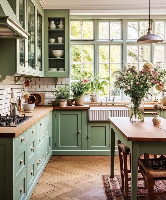 Moody sage vintage kitchen: A charming blend of old and new