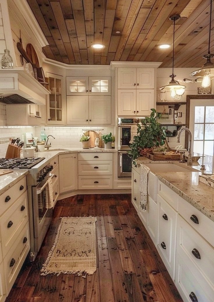 The Perfect Blend: White and Wood in Your Farmhouse Kitchen