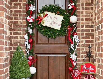 Front Door Christmas Decoration – savillefurniture