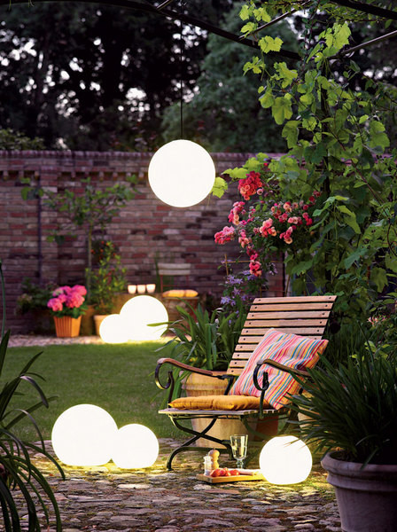 Solar Garden Decoration Ideas 2