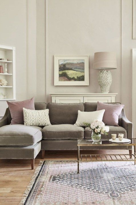 Victorian Sofa Ideas For Elegant Living Room 3